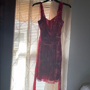 Dress with tie in back v neck sleeveless